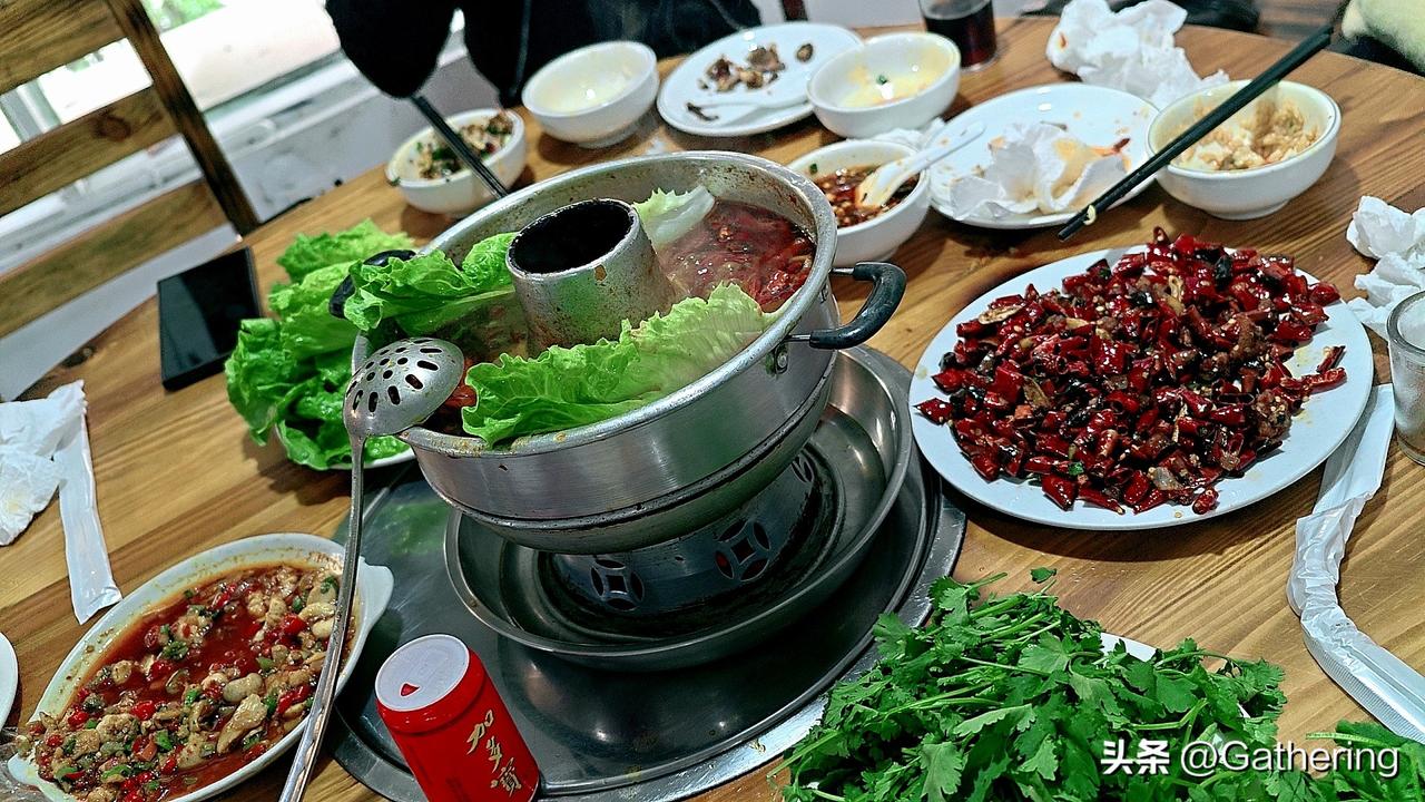 （你相信10年以上的车跑了几千公里吗）
我想问问看我这篇文章的朋友，你们见过琥珀