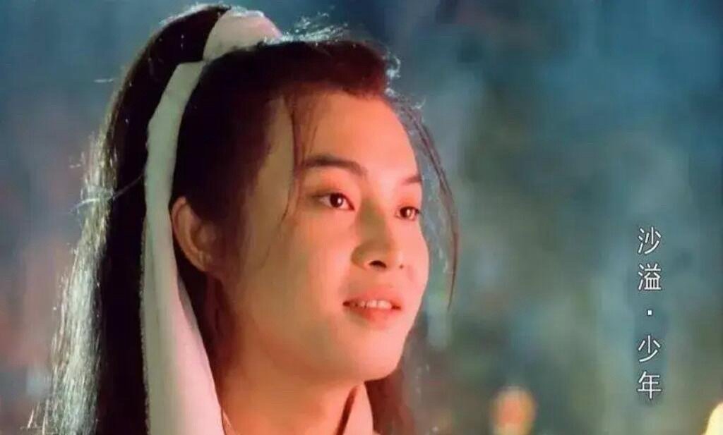 #沙溢肌肉# 前几天还是瘦了，现在肌肉都整出来辣哈哈哈哈哈哈，现在把压力给到沈腾