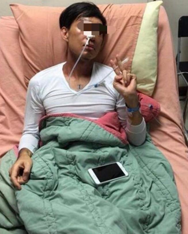 江苏南通，男子年幼时父亲病逝，母亲改嫁，是爷爷奶奶辛辛苦苦把他抚养长大，也许是命