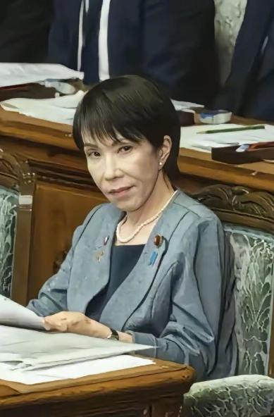 不用自欺欺人，现在不是日本敢不敢介入台湾问题，而是日本会怎样介入？介入多深？我们