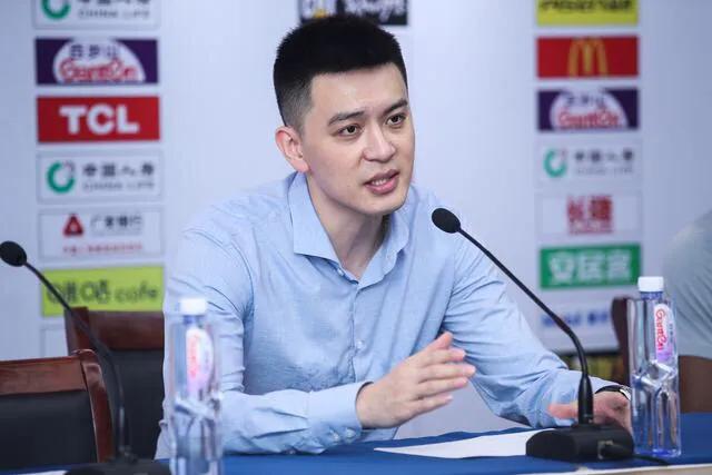 消息源  辽宁男篮功勋教练杨鸣已经于昨天和益胜篮球俱乐部（ NBL）友好解约，2