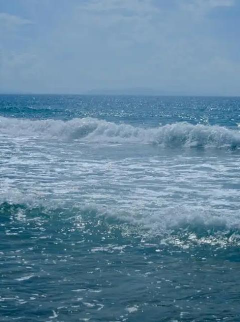 海水为啥这么咸？不是海鲜腌入味，也不是海底产盐矿。真相多半出乎意料：这是高山岩石