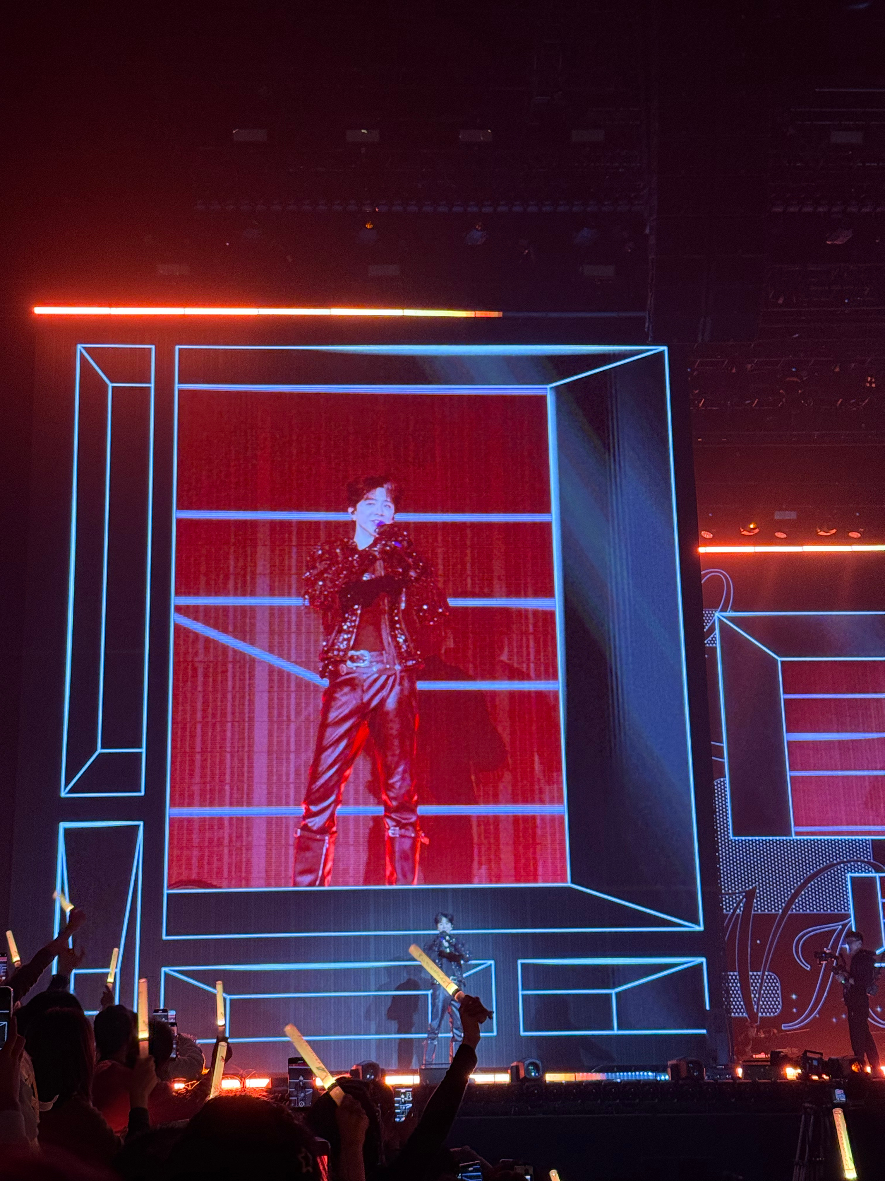 所有人点开live听声音昨日少年 今日顶刘！！！