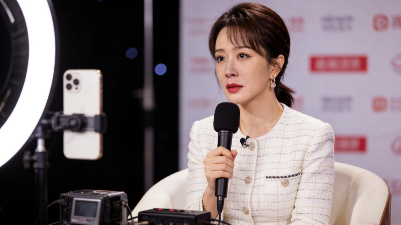 怎么样让自己保持快乐的心情接纳情绪起伏不必逼自己时刻正能量，三餐烟火、晚风落日都