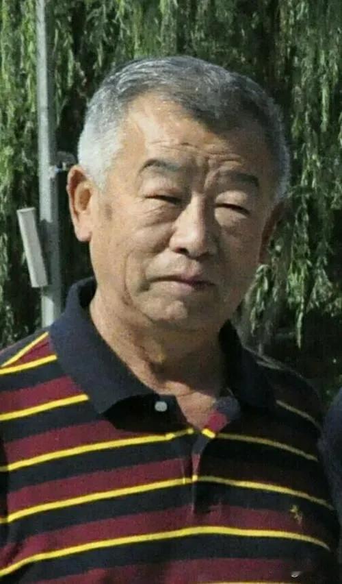聊到自己辗转多支俱乐部的从业经历，刘国江先后执教过八一、青岛海牛、前卫寰岛等队伍