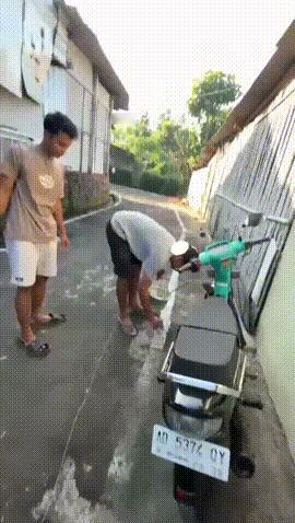 没毛病，
我只收了画线的钱，
就不负责搬石头