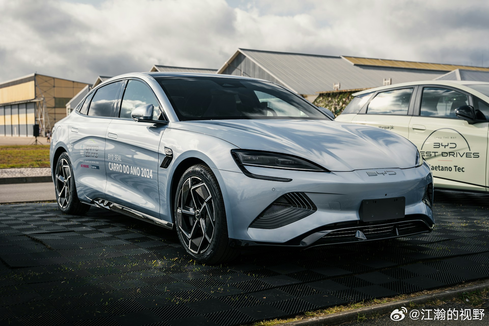 比亚迪市值重回万亿，万亿比亚迪该咋看？3月23日，比亚迪开盘即上涨，盘中涨幅一度