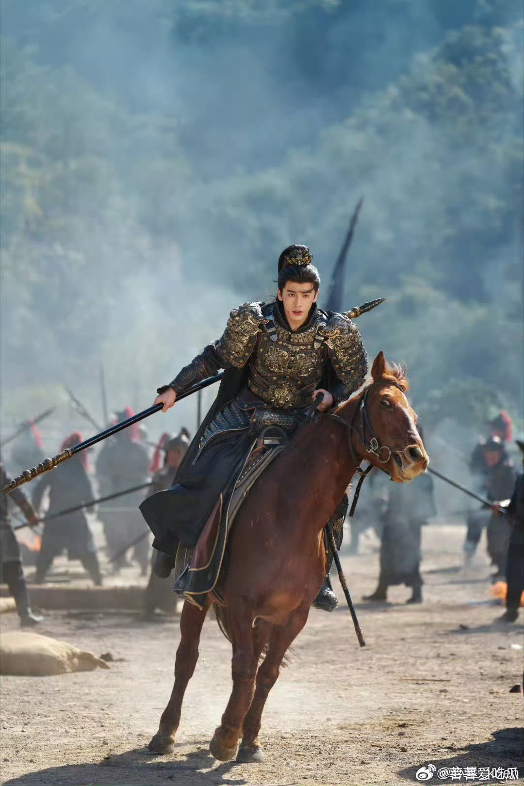 张凌赫大一曾分享暗恋细节 不要过度关注素人时期了 都来🥝逐玉看我们谢征吧