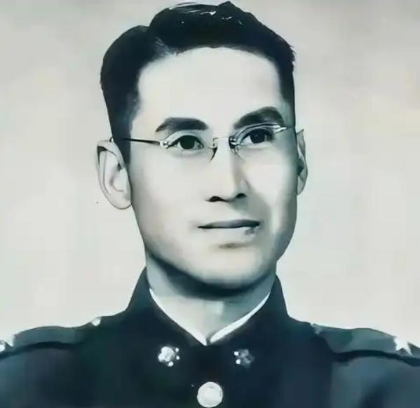 1994年2月，韩练成中将的儿子韩兢在澳门出差，特意去拜访父亲的老友吕文贞。聊天