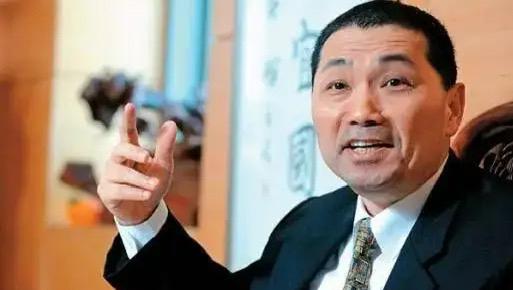 侯友宜对民进党支持可谓是坚定不移。12月12日，侯友宜再次呼应民进党，反对台湾民