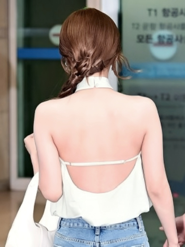 这个背😋😋😋😋😋 