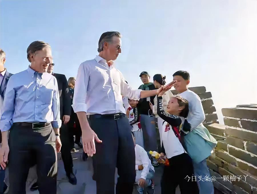 2028年总统大选热门、加州州长纽森，只因在国际场合务实评价中国新能源发展，还主