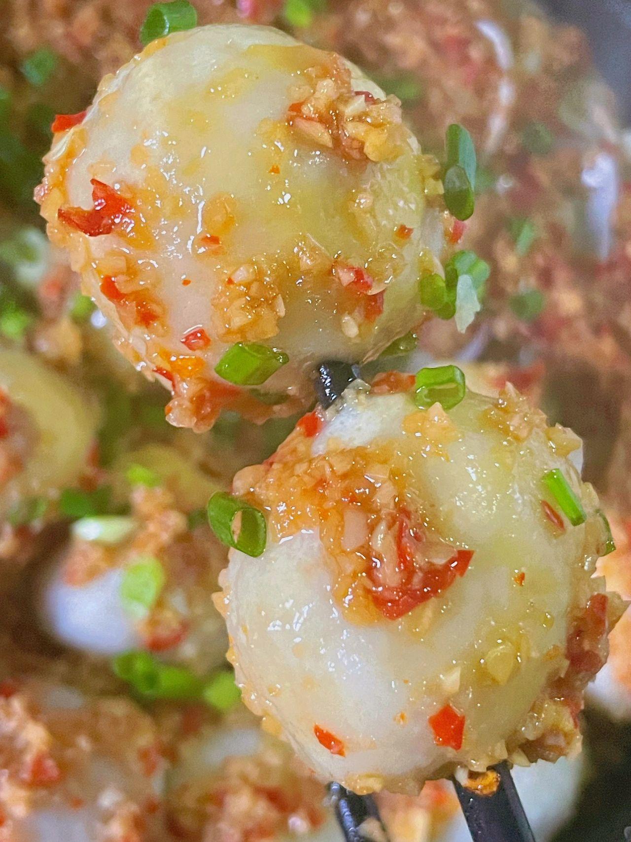 完爆夜市摊的花甲粉丝煲～越吃越上瘾！！！
姐妹们，半夜饿了不知道吃点啥，试试这个