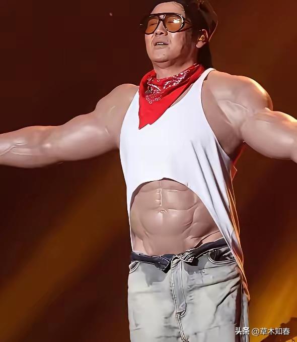 年龄大了做什么都心酸！
46岁的曹格，时隔12年再次开演唱会！本想着身材不行，道