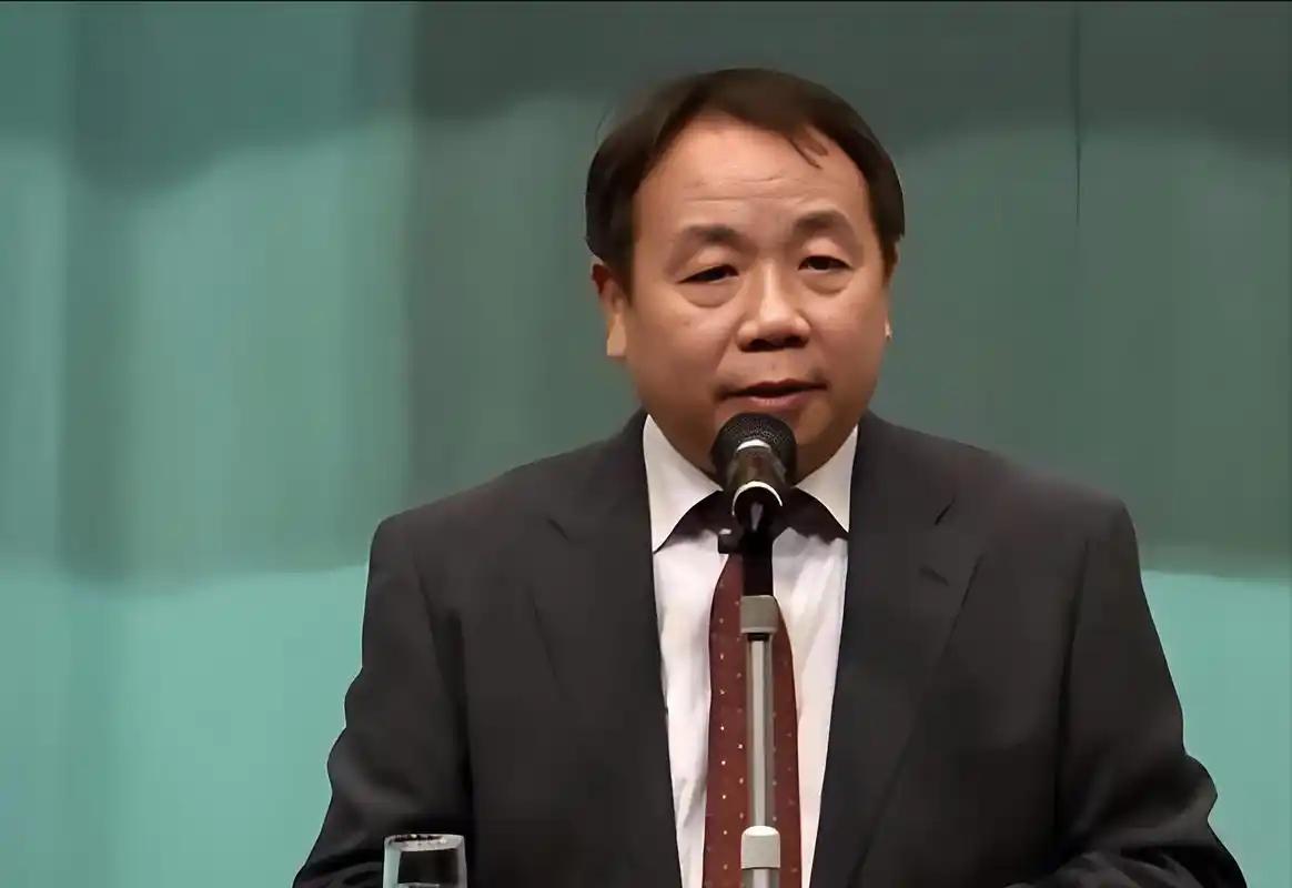 7月26日，“汉奸”石平发布动态，他把自己和一千多年前东渡日本的秦氏、东汉氏相提