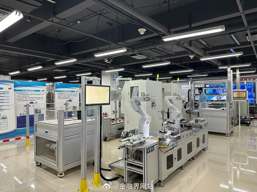 【北京新年首个产业政策发布：新建中试平台最高可获1亿元支持】 1月4日北京发布《