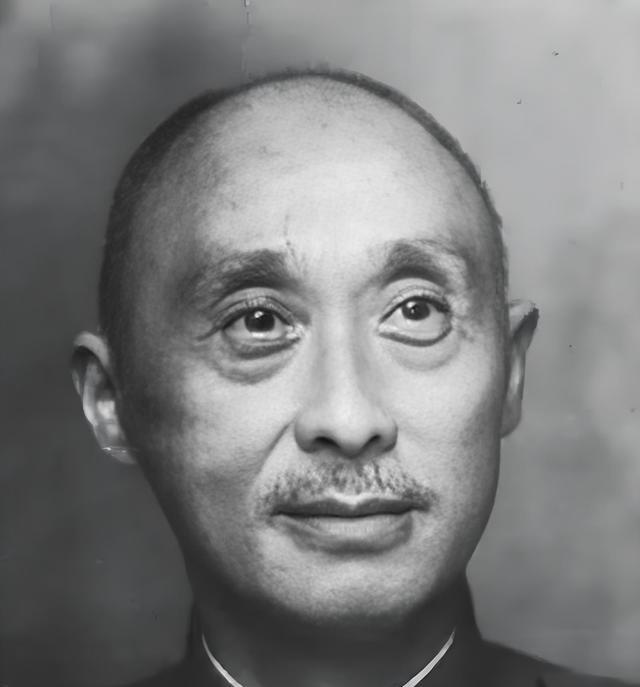 1948 年，曾经开着汽车在光天化日之下奸淫妇女，活生生踢死佣人的国军中将王泽浚