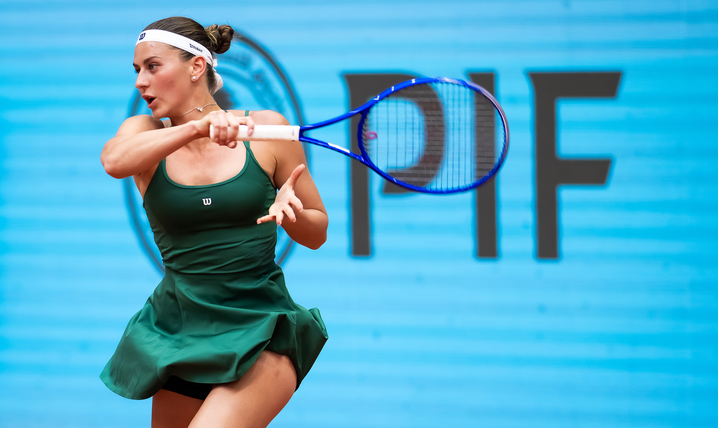 wta 科斯丘克7-6(1)/6-0击败诺斯科娃，闯入马德里四强。半决赛对阵：[