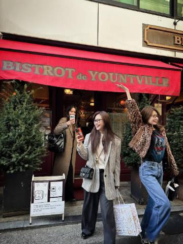 少女时代聚会为Yuri庆生 少女时代聚会为Yuri庆生，Tiffany、sunn