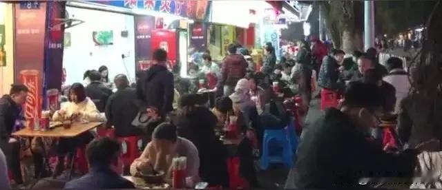 十年煲仔饭默默耕耘，一次晒女儿意外走红，这抹藏在烟火里的惊喜，在2026年3月1