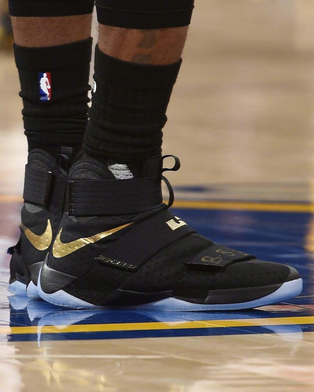 骑士詹姆斯nba总决赛 冠军战靴🏆 ​​​