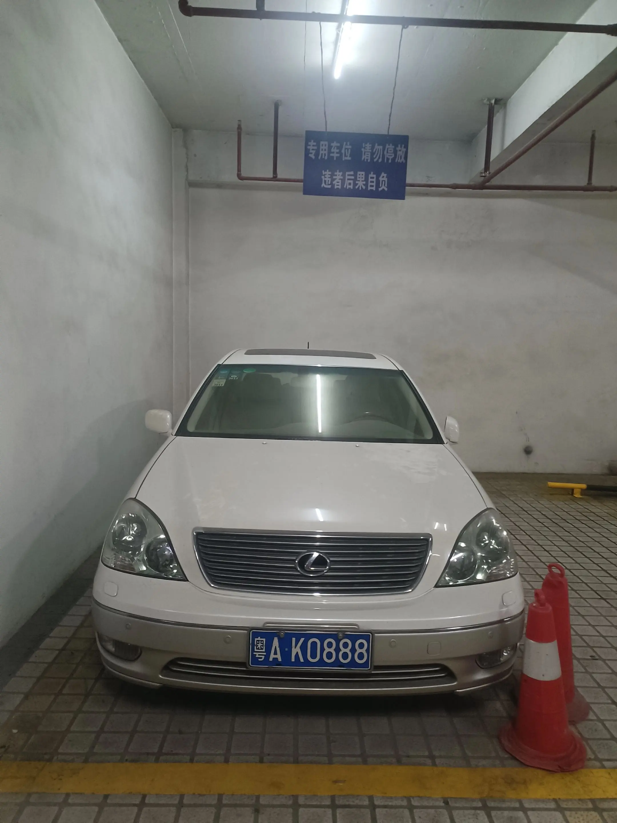 세대 렉서스 LS430 UCF30, 조용한 V8의 시대