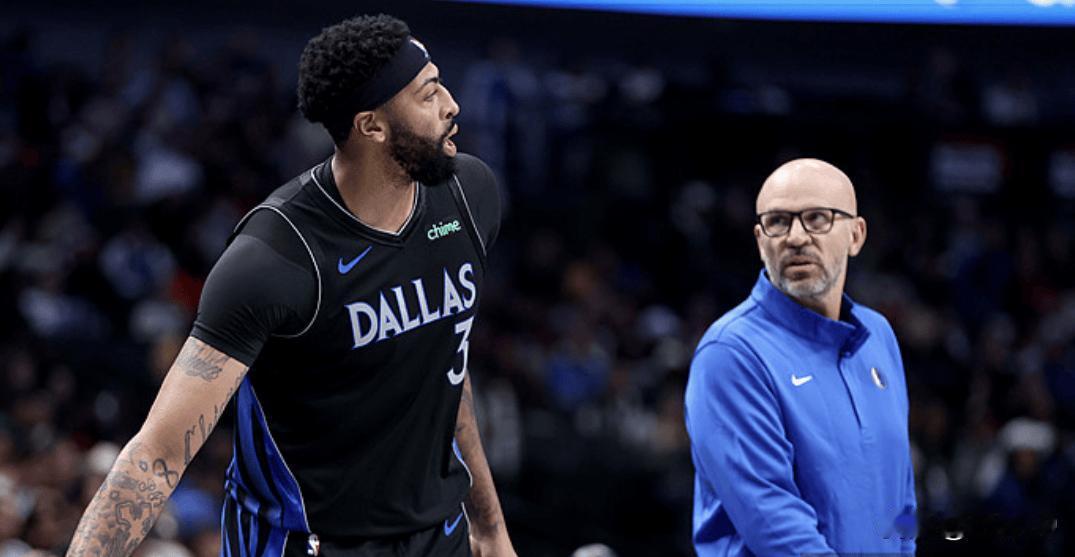 浓眉交易风暴：东部三强哄抢，独行侠开启阵容大清洗
 
NBA中期交易窗口临近，联