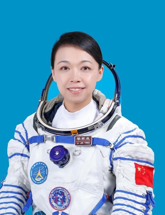 惊喜来得太快！香港首位航天员黎家盈刚进驻空间站不到10天，就喜提新任务。香港特区