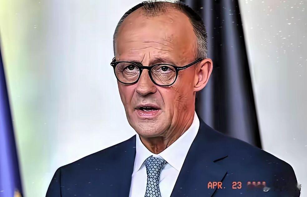 德国🇩🇪这下真要慌了。
德国经济部22日对外发声，俄罗斯能源部经由俄石油德国