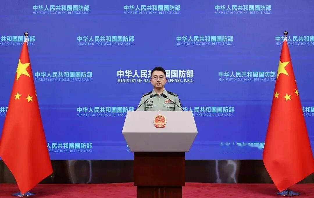 我军主力战舰进入澎湖列岛西南海域！这是令人激动的时刻！
 
据报道，解放军近期组