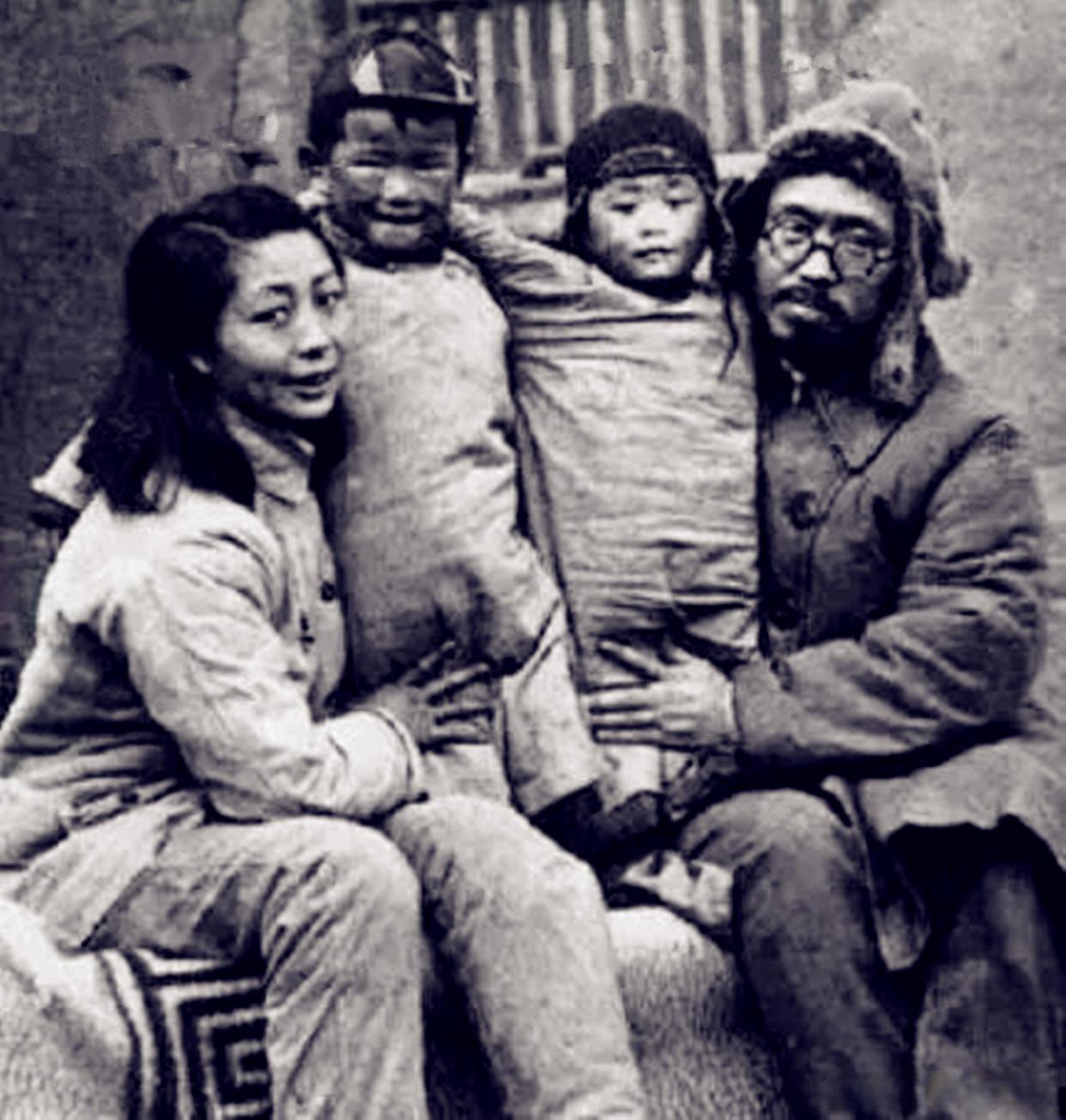 她23岁选择改嫁罗荣桓，为革命亲手送走三个儿女，守寡四十年，最终以高寿九十岁离世