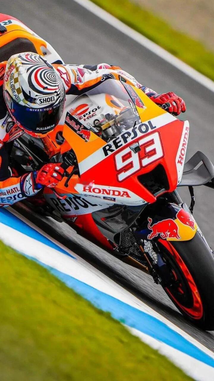 当大部分WSBK车手还在享受夏休期时，萨姆·洛斯（ELF Marc VDS车队）