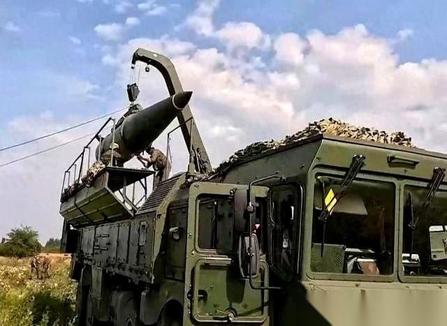 最近都在说伊斯坎德尔，我看完资料，后背有点发凉。
真的，重点根本不是它造了多少，