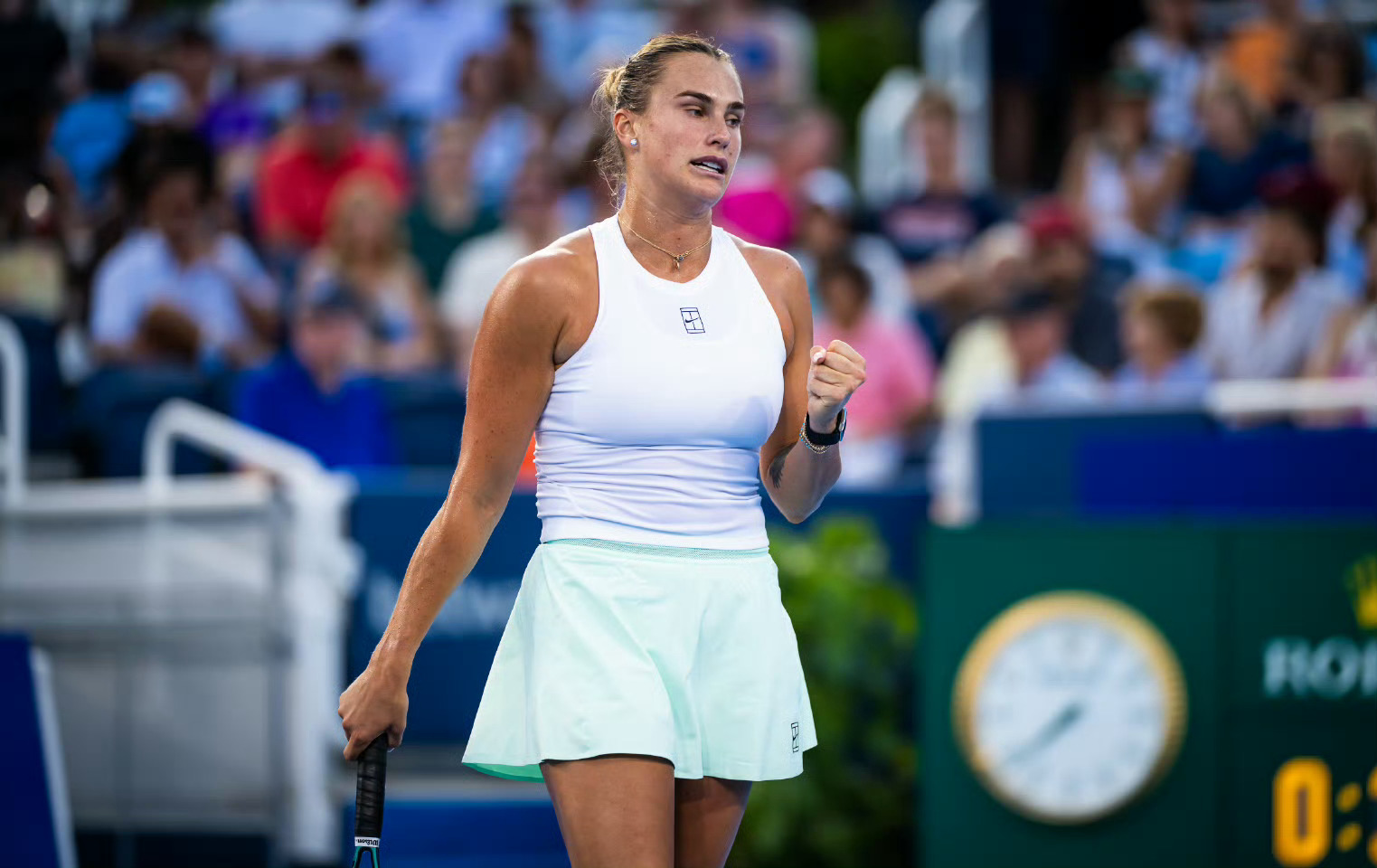 萨巴伦卡2-0击败万卓索娃晋级！WTA1000辛辛那提站女单第二轮比赛，头号种子