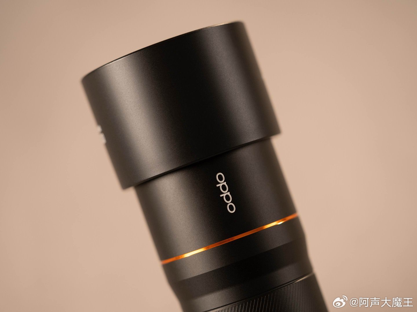 看了这么久的手机长焦，这次 OPPO Find X9 Ultra 这套「内置 +