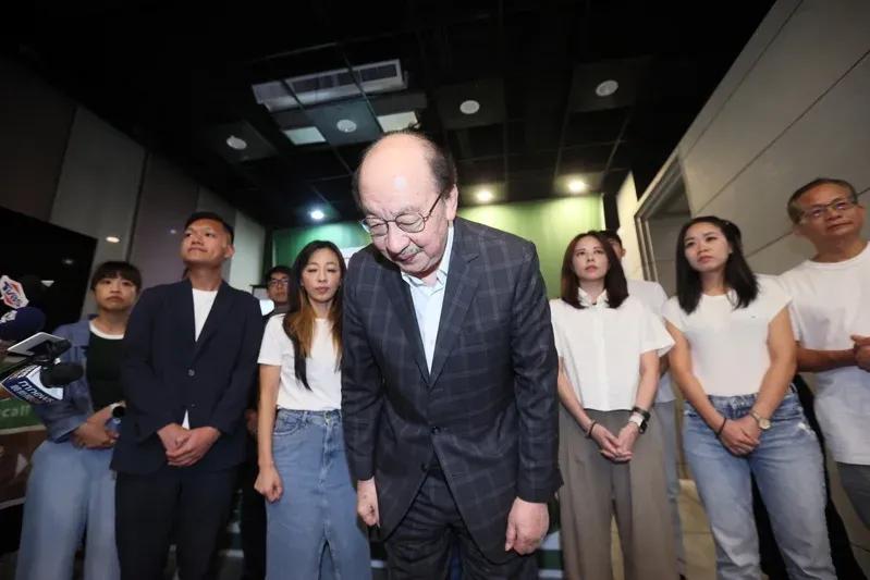 民进党内乱开始了！“绿委”邱议莹向赖清德开出党内第一枪。
 
2025年8月23
