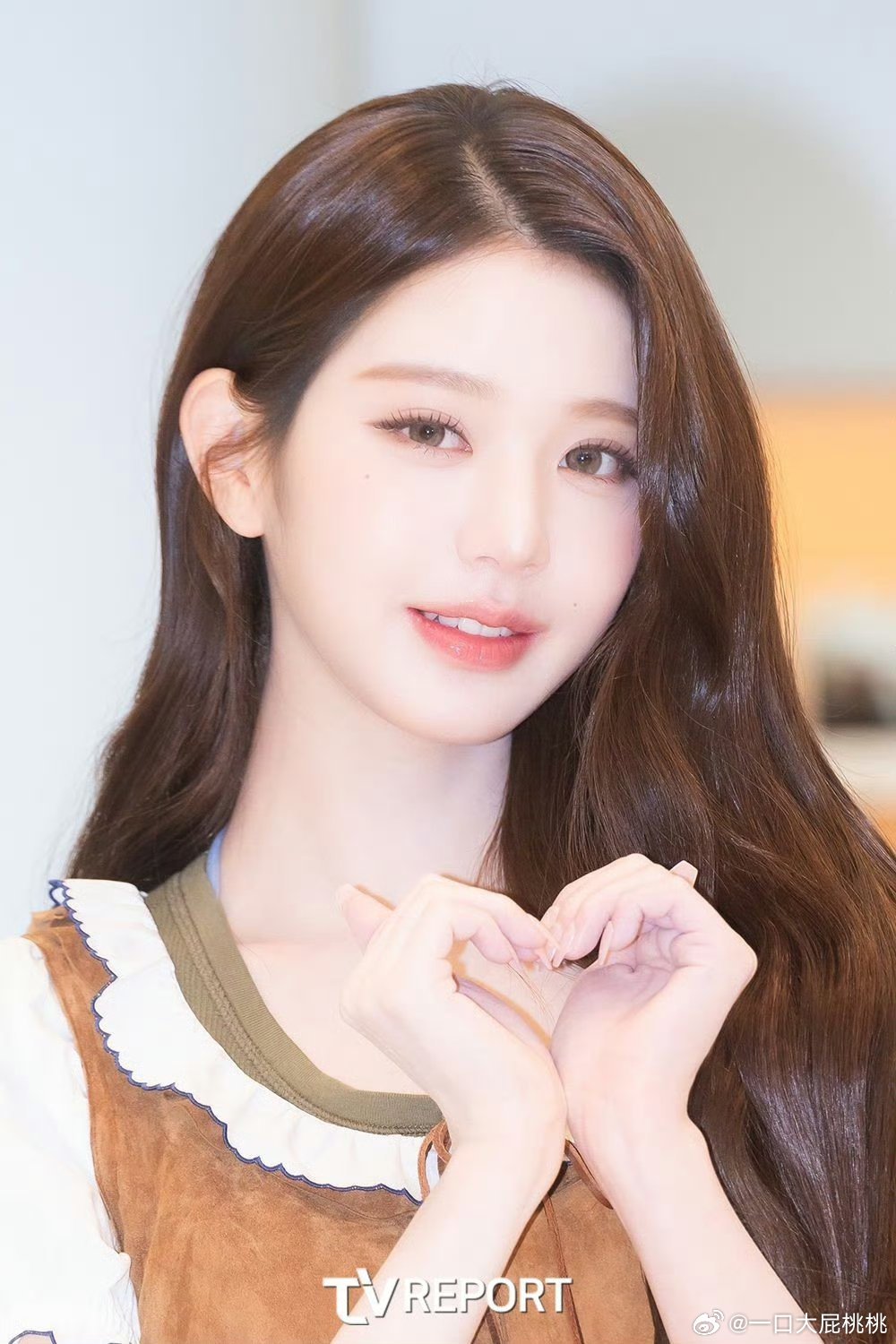 张元英出席Miu Miu “ Miutine ” 香氛线下活动，新晋彩妆大使的首