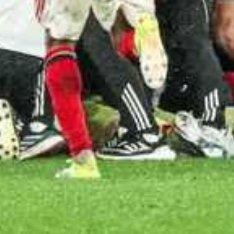 欧冠联赛阶段第8轮，本菲卡主场迎战皇马。4-2，穆里尼奥的本菲卡上演逆转好戏，拿