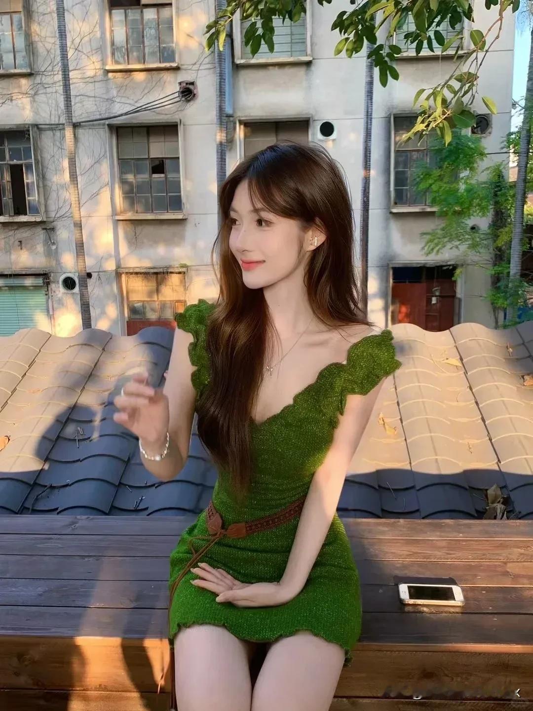 好爱绿色的裙子～