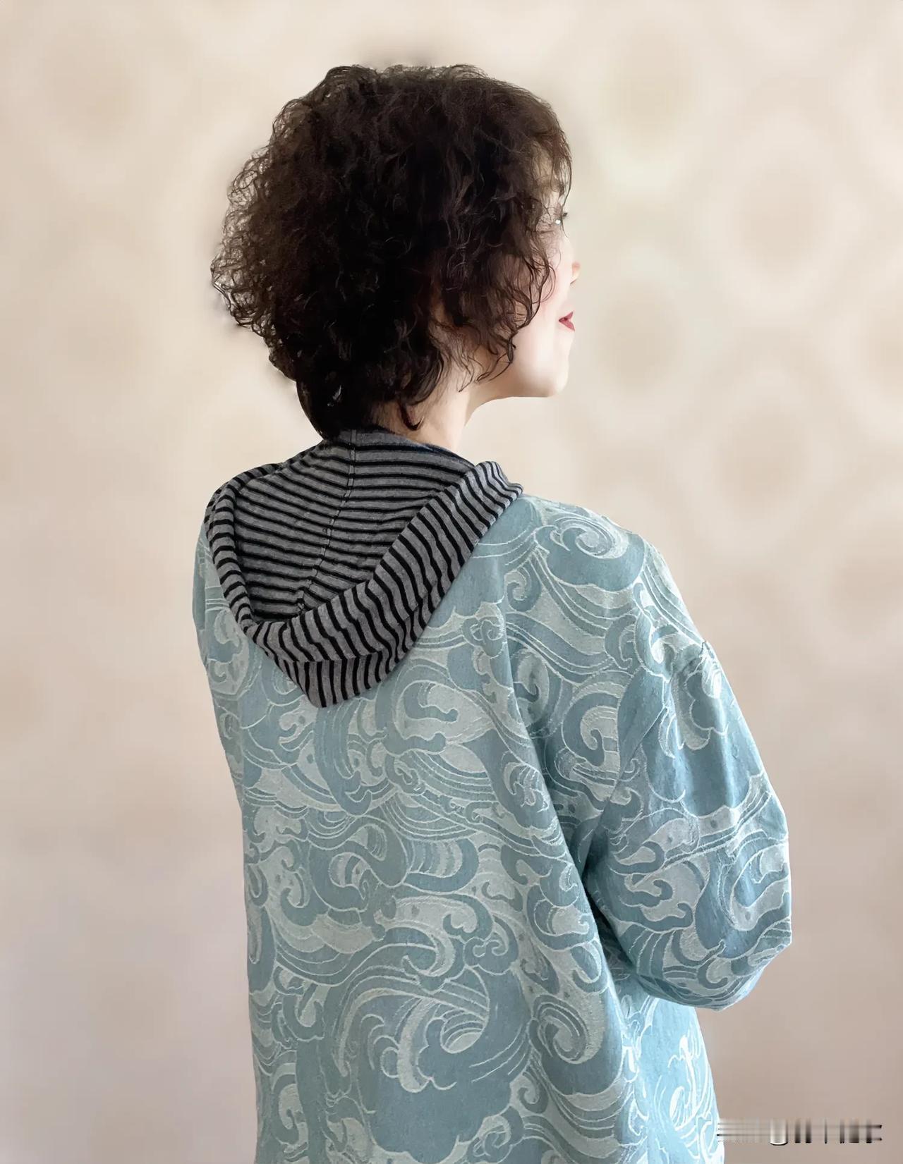 精致的穿搭不仅仅是衣服的搭配，更是对生活品质的追求，让我们从内而外都充满自信与魅