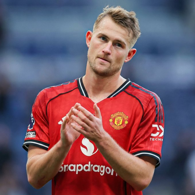 卡里克谈及德利赫特他没有跟我们去爱尔兰集训，因为他还没有完全能够恢复到上草坪的阶