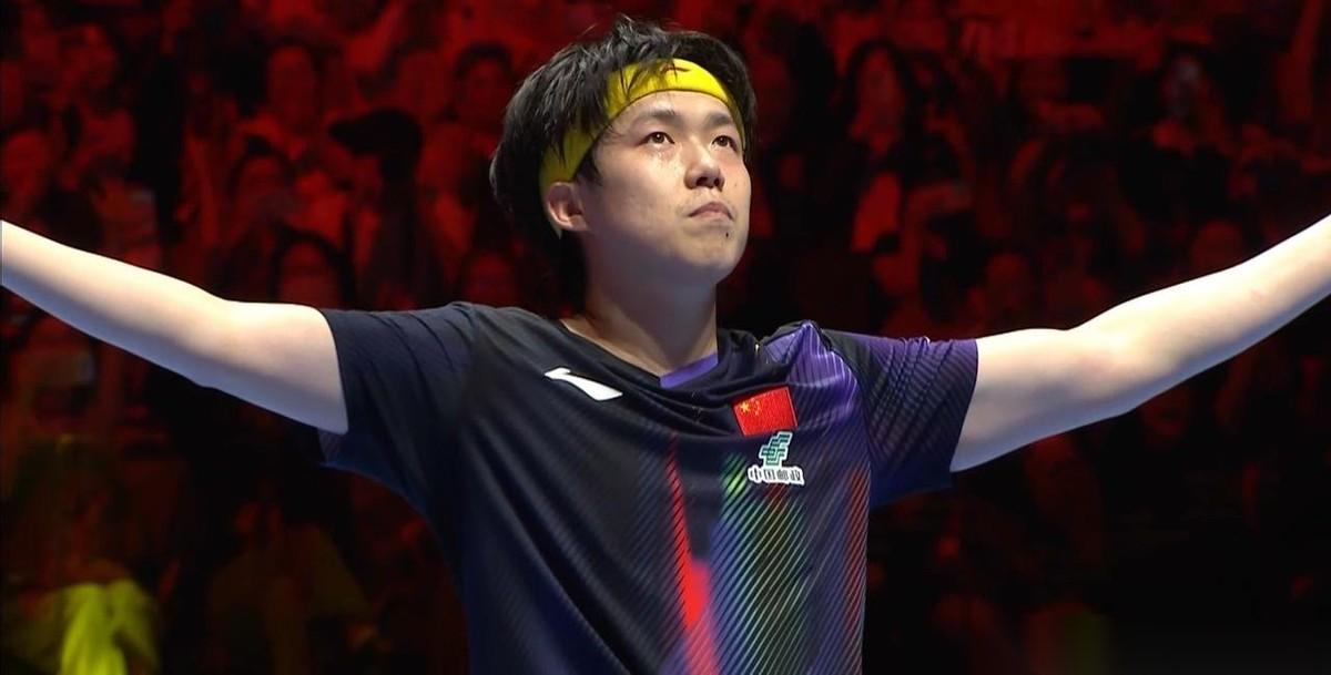 王楚钦晋级世界杯8强，看得很不痛快。刚刚，王楚钦在1-2落后的情况下，连胜3局，