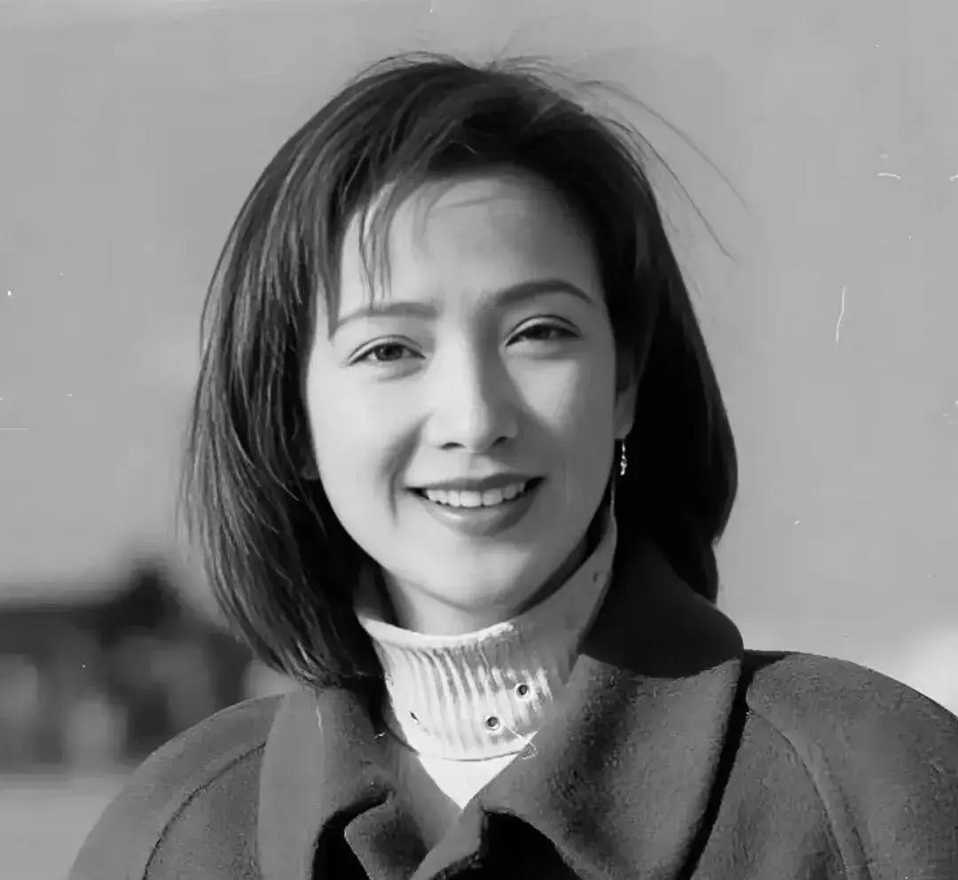 何晴儿子发长文悼念，许亚军转发！儿子一句话让全网泪崩，评论区炸了锅！

何晴儿子