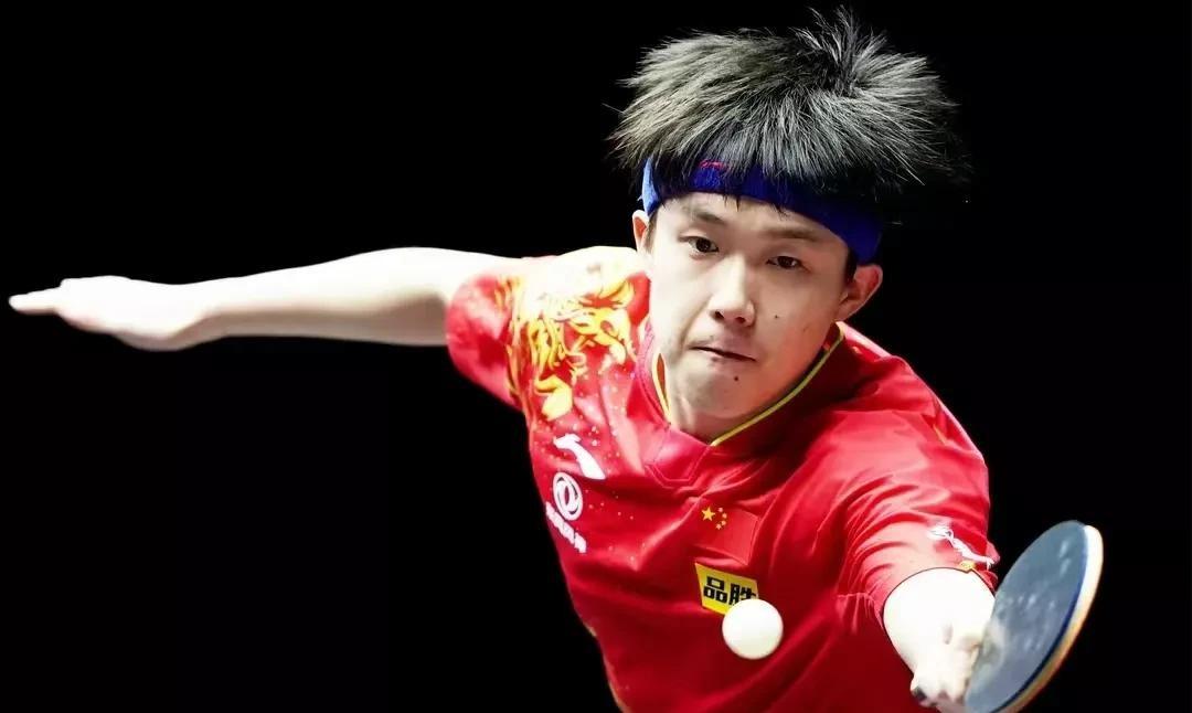 澳门乒乓球赛场，男单16强已经全面揭晓。
王楚钦以3-0的成绩击败黄镇廷，成功晋