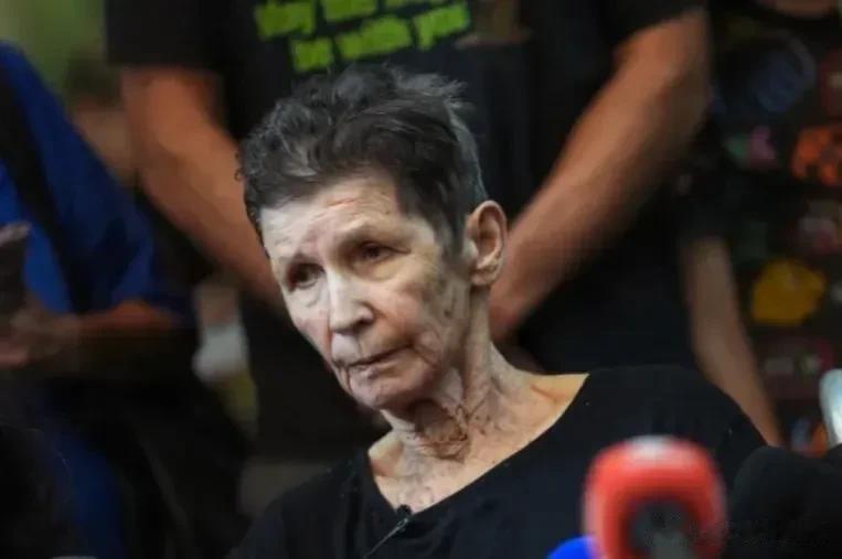 太丢人了！以色列女人质刚被释放，以色列不但不高兴，还准备以损害国家利益为由起诉她