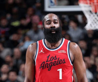 加兰巅峰赛季23-24，上赛季和本赛季脚趾持续有伤，状态不好。
外线空位投篮相当