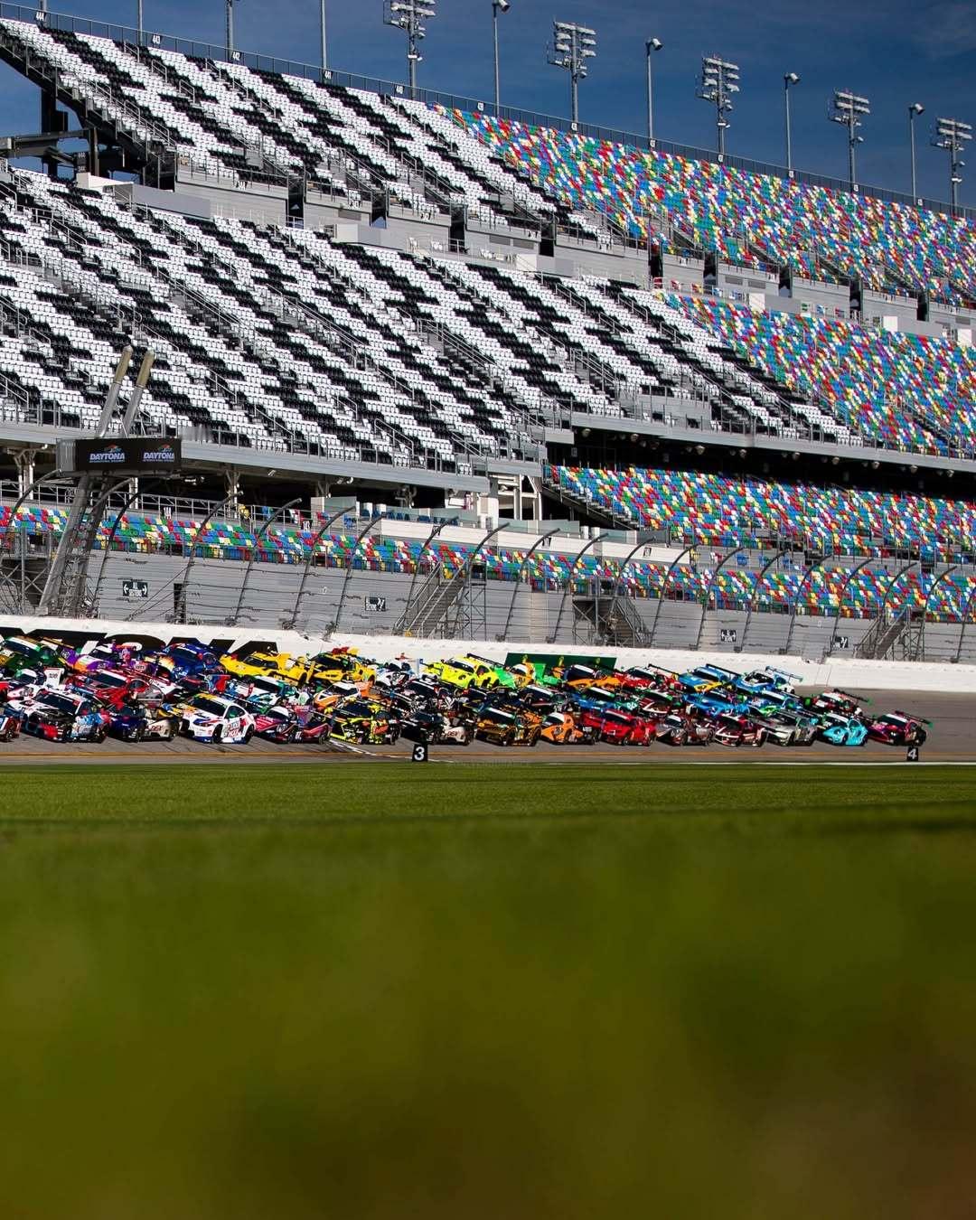 2026戴通纳24小时耐力赛 大合影🚗🚗🚗🚗🚗 