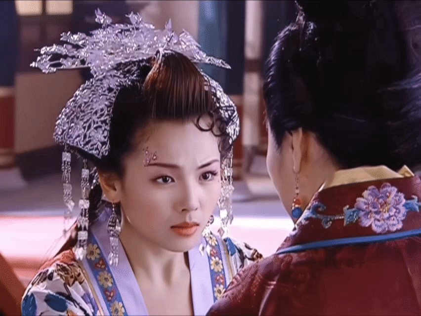 小时候觉得娥皇美呆了，后面花蕊夫人出来，我接受不了，虽然知道一个人演的，但是就是
