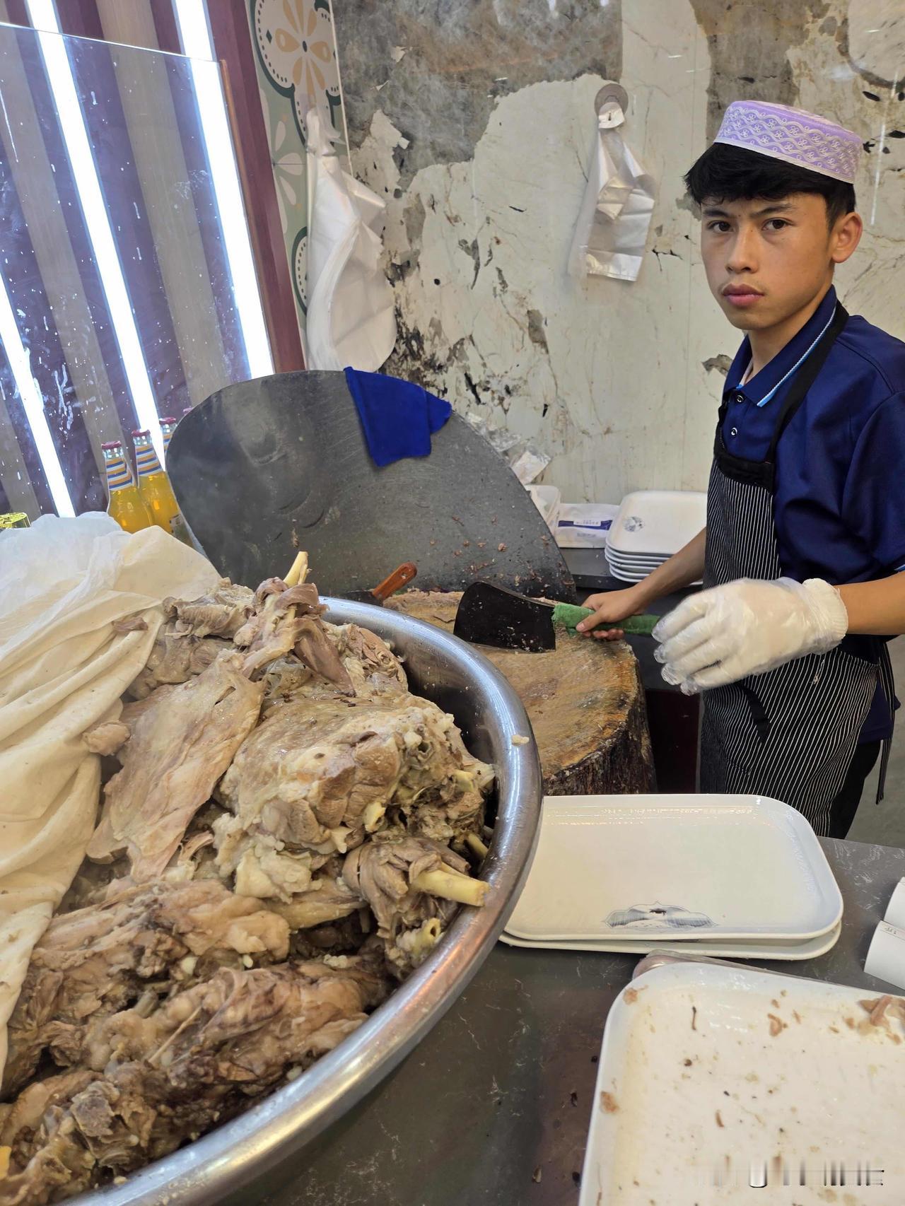西北五省羊肉哪家最好吃？
别再盲目贬低口里羊了

很多人纠结西北五省哪里的羊肉最