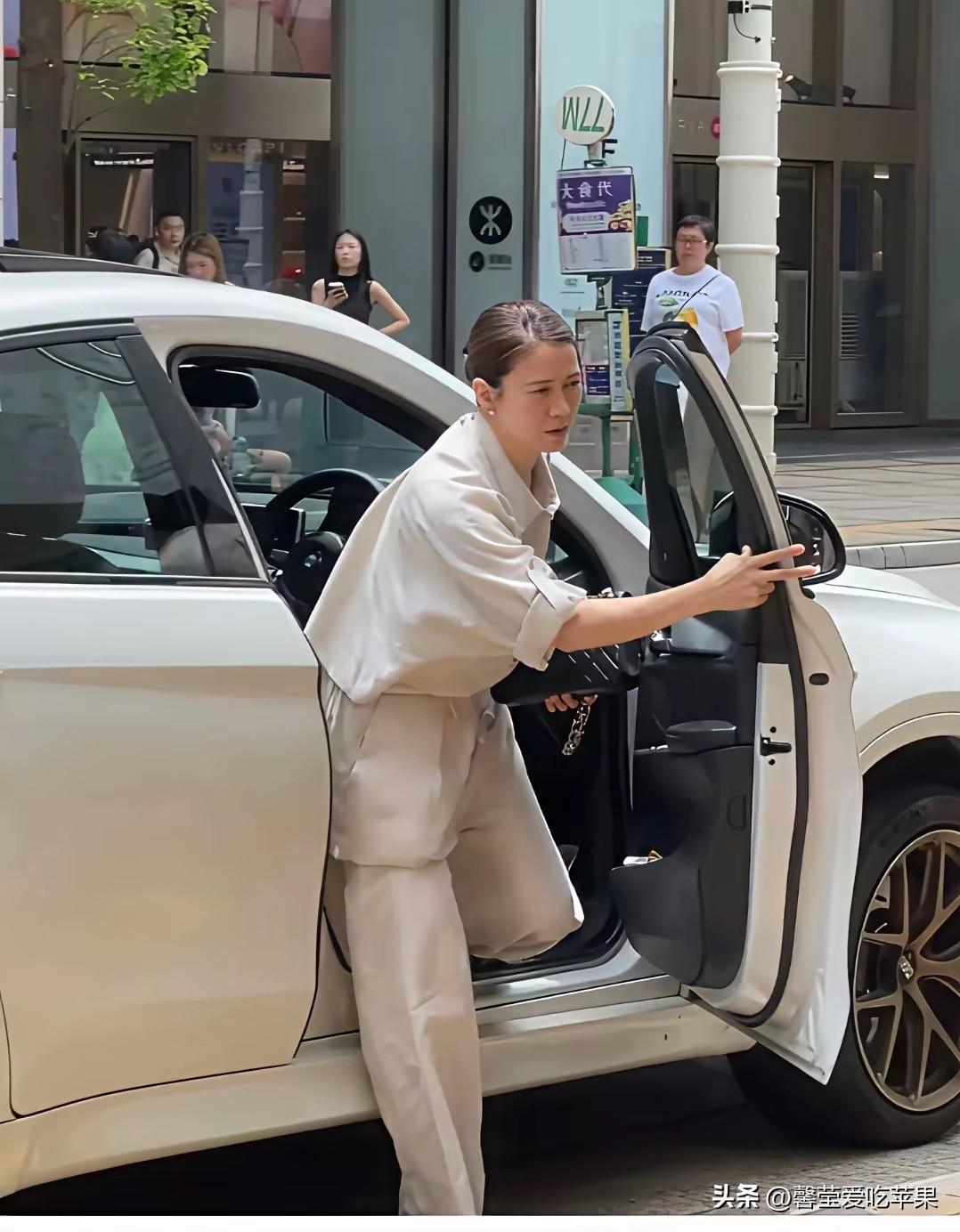 天呐，差点没认出来，美人迟暮，我们的女神也老了！